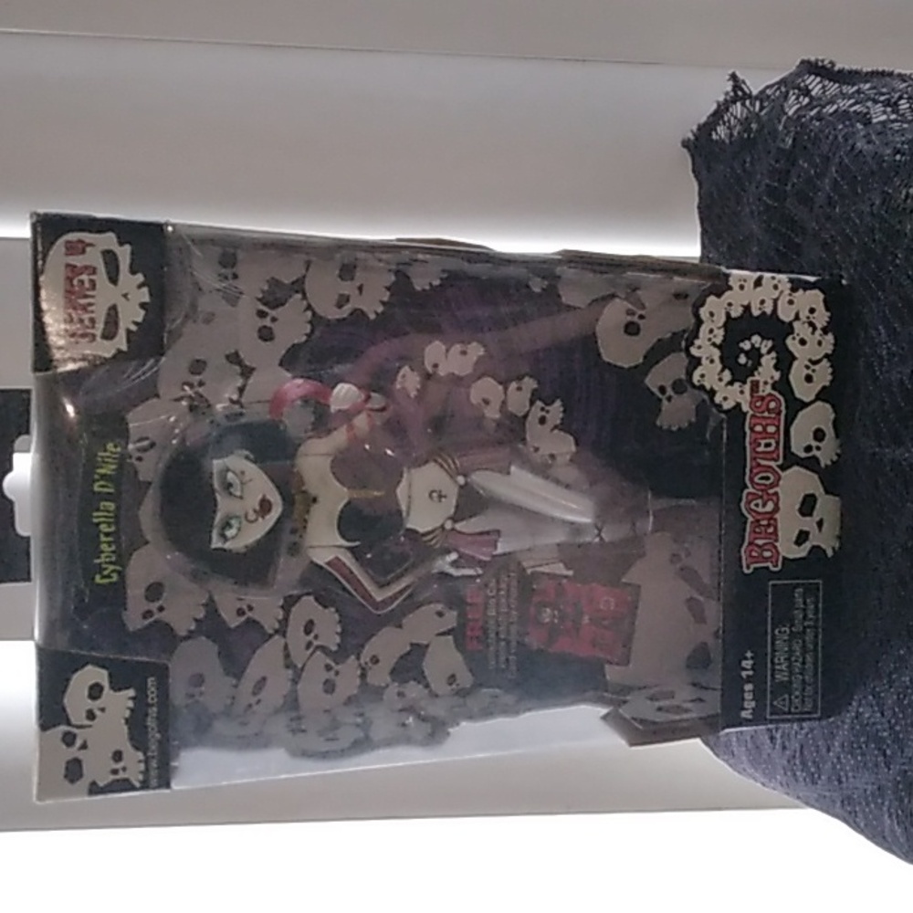 BeGoths / Bleeding Edge Cyberella D'Nile Figure